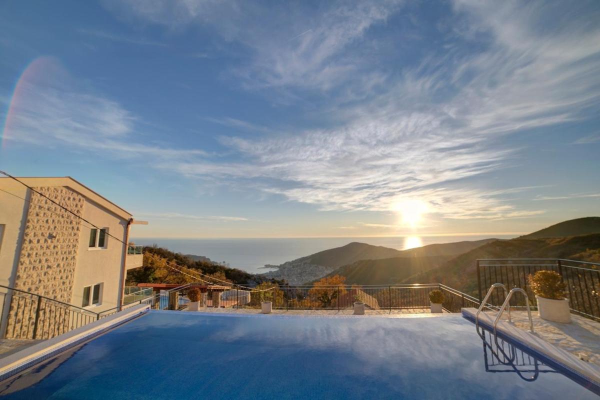 Jelena With Private Pool - Lapcici *