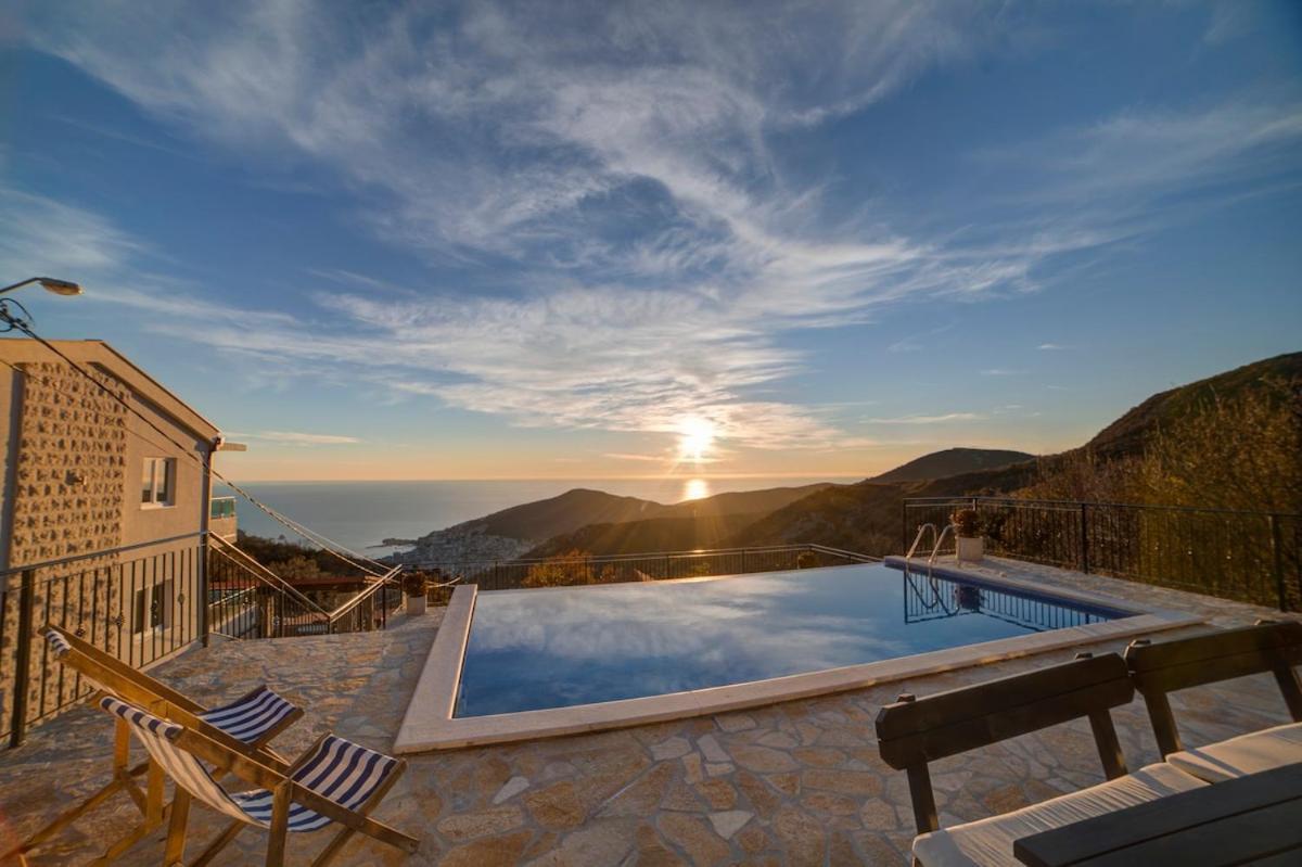 Jelena With Private Pool - Lapcici Villa *