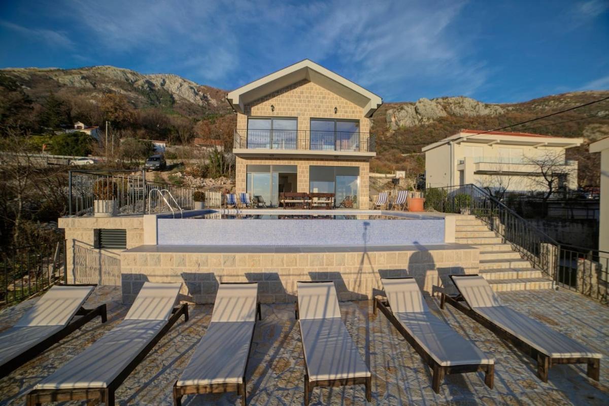 Villa Jelena With Private Pool - Lapcici *