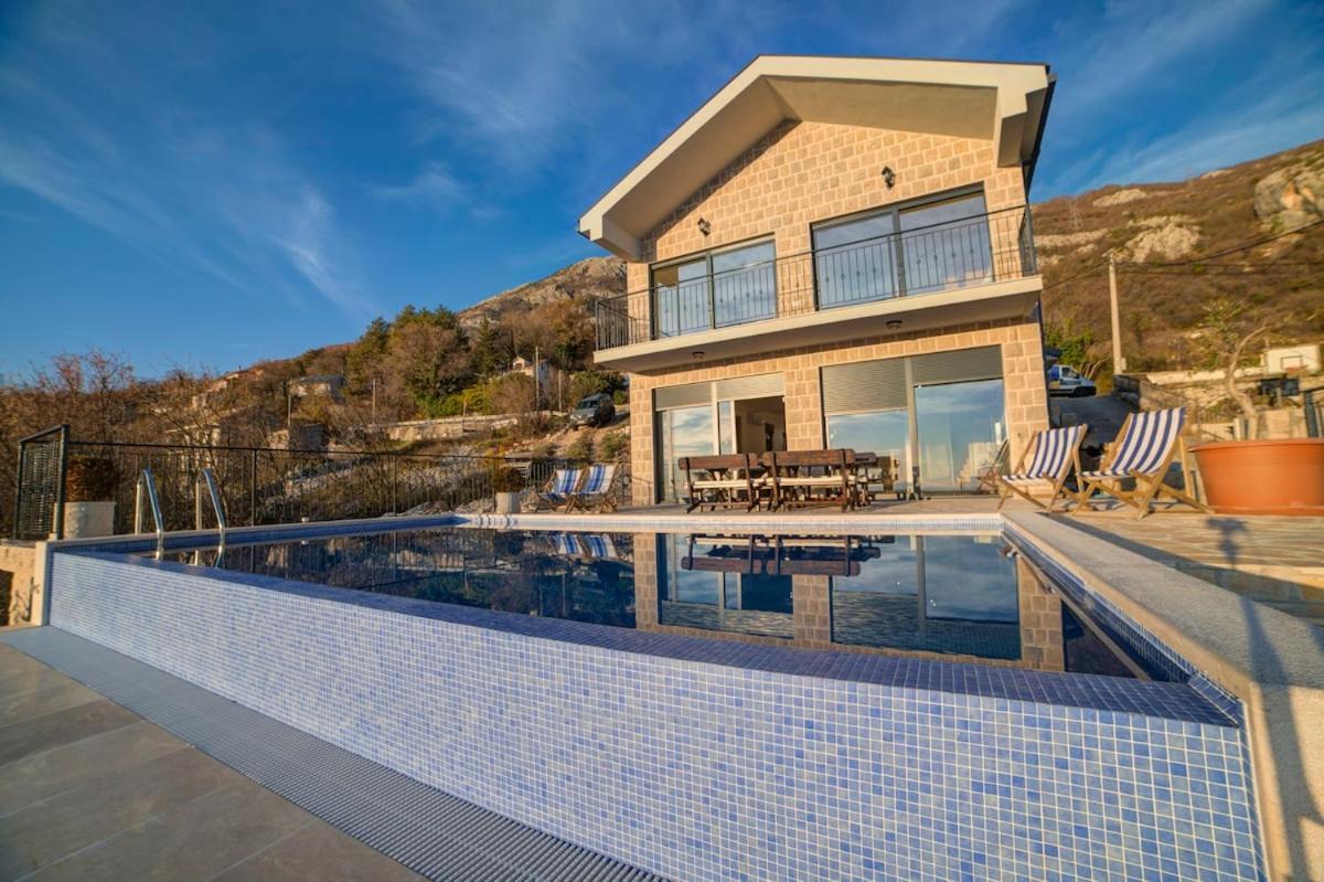 Jelena With Private Pool - Lapcici Villa *