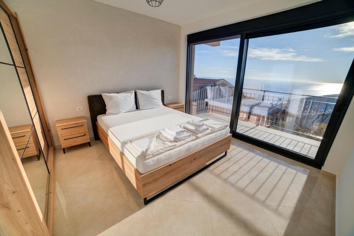 Jelena With Private Pool - Lapcici Villa